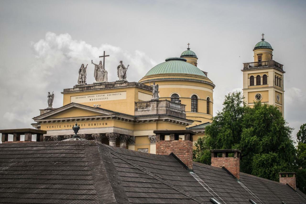 Suzy Apartman Eger Zewnętrze zdjęcie